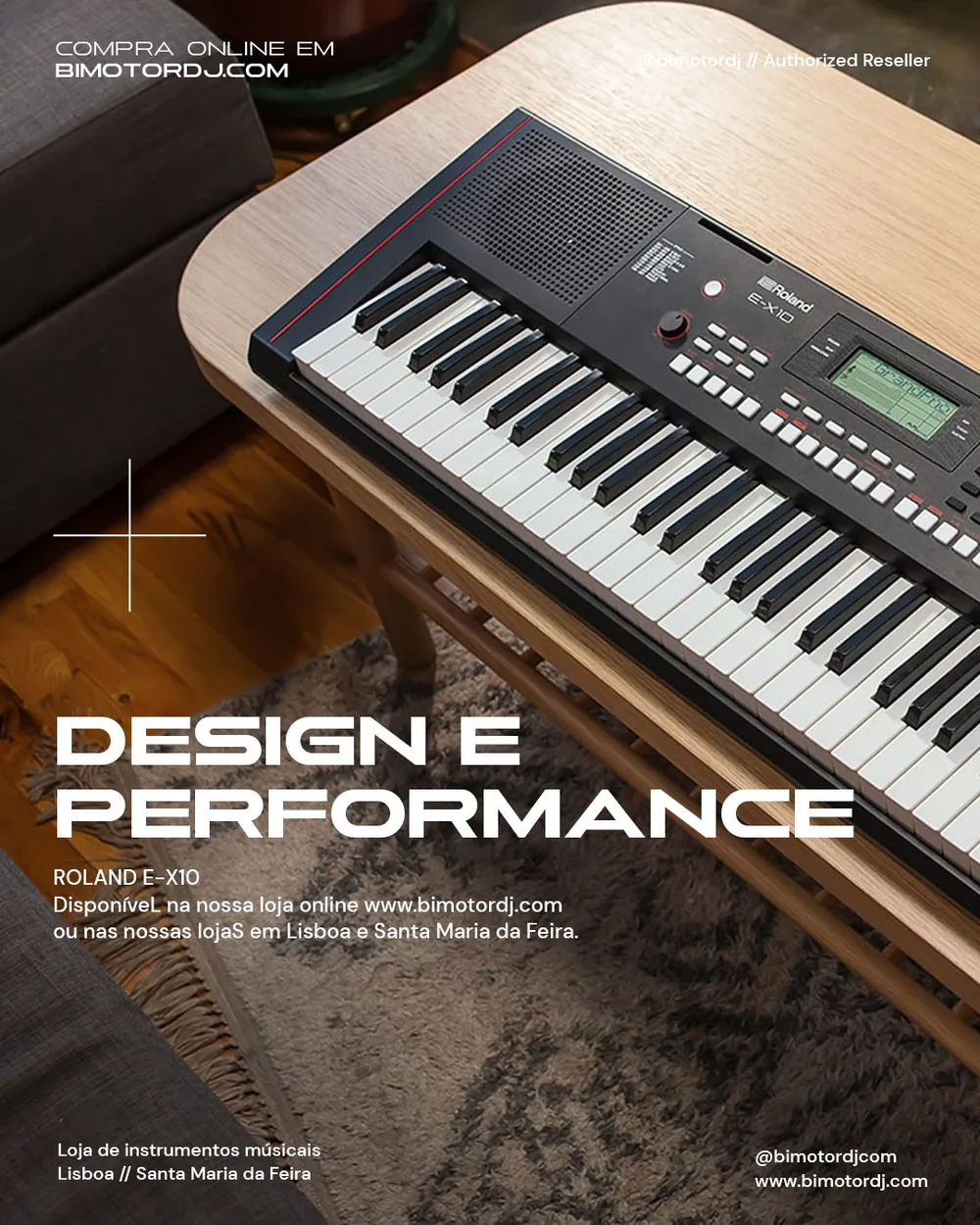 Publicação “Design e performance” com teclado Roland E-X10 numa mesa de madeira