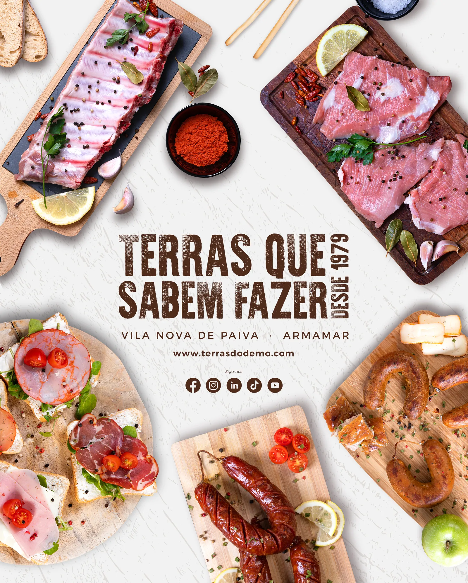 Cartaz “Terras que sabem fazer desde 1979”, com tábuas de carnes e enchidos à volta